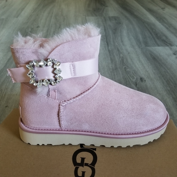 UGG Mini Side Brooch Suede Boot. - Picture 3 of 8